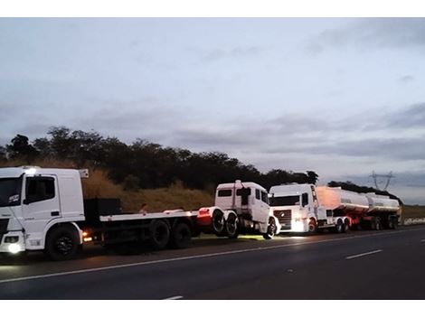 Reboque 24 Horas na Rodovia Adalberto Panzan